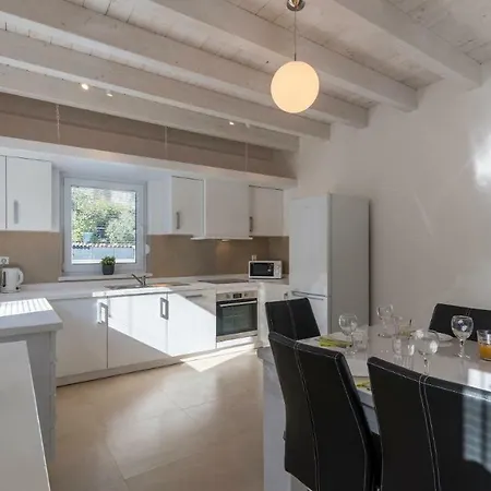 ヴィラ Marisol プレマントゥーラ