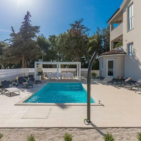 Villa Marisol *
