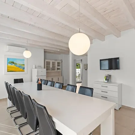 Marisol Villa