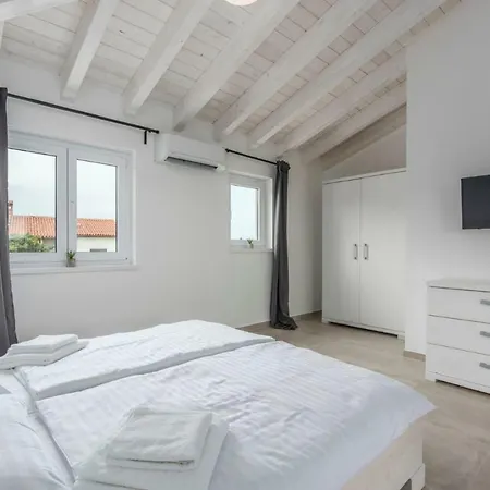 Marisol Villa