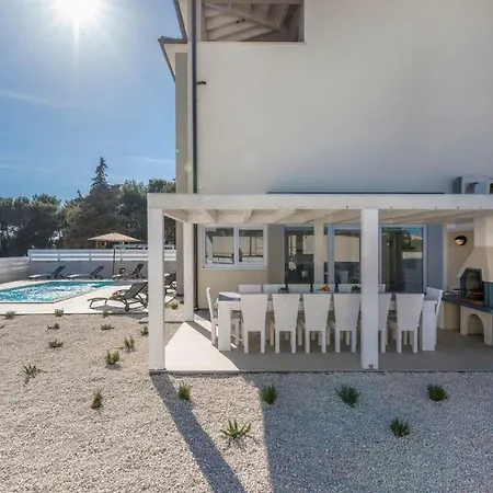 Villa Marisol *